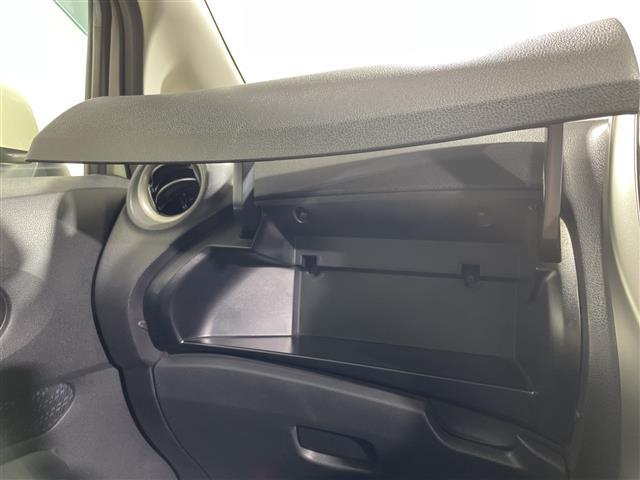 ノート メダリスト　純正７インチナビ　アラウンドビューモニター　ハーフレザーシート　フロアマット　フォグランプ　オートライト　電動格納ミラー　スマートキー　純正１４インチＡＷ　　プッシュスタート　Ｂｌｕｅｔｏｏｔｈ（19枚目）