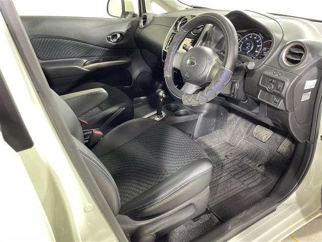 ノート メダリスト　純正７インチナビ　アラウンドビューモニター　ハーフレザーシート　フロアマット　フォグランプ　オートライト　電動格納ミラー　スマートキー　純正１４インチＡＷ　　プッシュスタート　Ｂｌｕｅｔｏｏｔｈ（22枚目）