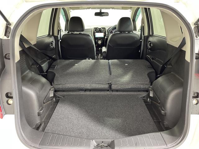 ノート メダリスト　純正７インチナビ　アラウンドビューモニター　ハーフレザーシート　フロアマット　フォグランプ　オートライト　電動格納ミラー　スマートキー　純正１４インチＡＷ　　プッシュスタート　Ｂｌｕｅｔｏｏｔｈ（25枚目）