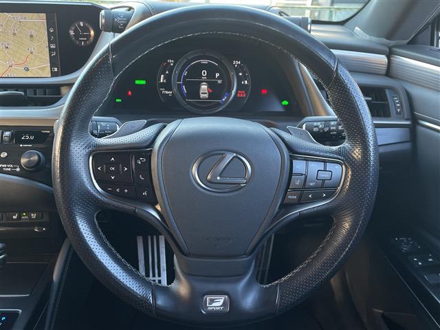 ＥＳ ＥＳ３００ｈ　Ｆスポーツ　純正１２．３インチナビ　セーフティシステムプラス　ＴＲＤエアロ　ＴＲＤマフラー　サンルーフ　デジタルインナーミラー　ドラレコ　ＢＳＭ　ＥＴＣ　ＬＥＤ　ヘッドアップディスプレイ　メモリー付きパワーシート（11枚目）