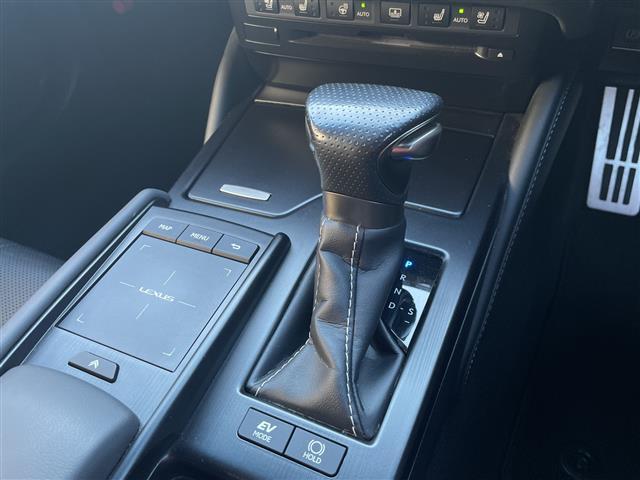ＥＳ ＥＳ３００ｈ　Ｆスポーツ　純正１２．３インチナビ　セーフティシステムプラス　ＴＲＤエアロ　ＴＲＤマフラー　サンルーフ　デジタルインナーミラー　ドラレコ　ＢＳＭ　ＥＴＣ　ＬＥＤ　ヘッドアップディスプレイ　メモリー付きパワーシート（19枚目）