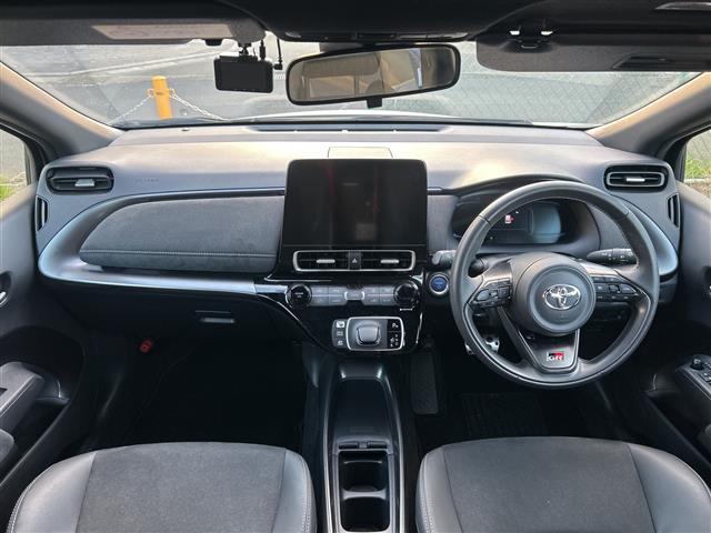 アクア GRスポーツ 純正10.5DA ナビ 全方位カメラ BSM LED ETC2.0 フルセグ 専用ハーフレザー 専用ステアリング ドラレコ セーフティセンス 追従クルコン 純正17AW フォグ スマートキー(2枚目)