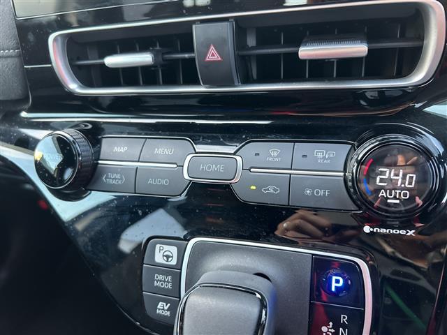 アクア GRスポーツ 純正10.5DA ナビ 全方位カメラ BSM LED ETC2.0 フルセグ 専用ハーフレザー 専用ステアリング ドラレコ セーフティセンス 追従クルコン 純正17AW フォグ スマートキー(17枚目)