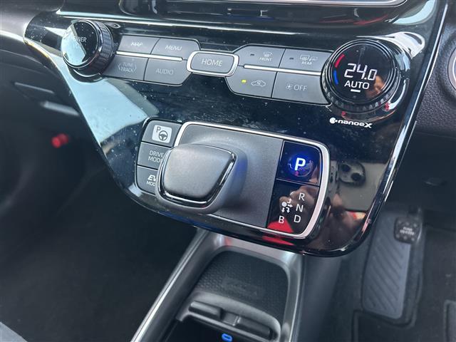 アクア GRスポーツ 純正10.5DA ナビ 全方位カメラ BSM LED ETC2.0 フルセグ 専用ハーフレザー 専用ステアリング ドラレコ セーフティセンス 追従クルコン 純正17AW フォグ スマートキー(18枚目)