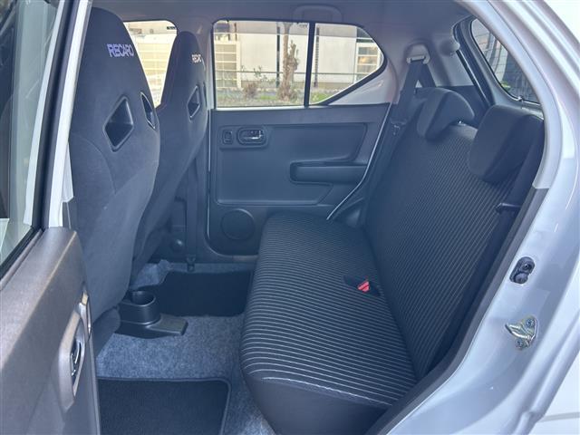 アルトワークス ベースグレード　純正７インチＳＤナビ　純正ＲＥＣＡＲＯシート　バックカメラ　ＥＴＣ　スマートキー　純正１５インチＡＷ　フォグランプ　オートライト　スペアキー　フロアマット　保証書　革巻きステアリング　ＨＩＤライト（27枚目）