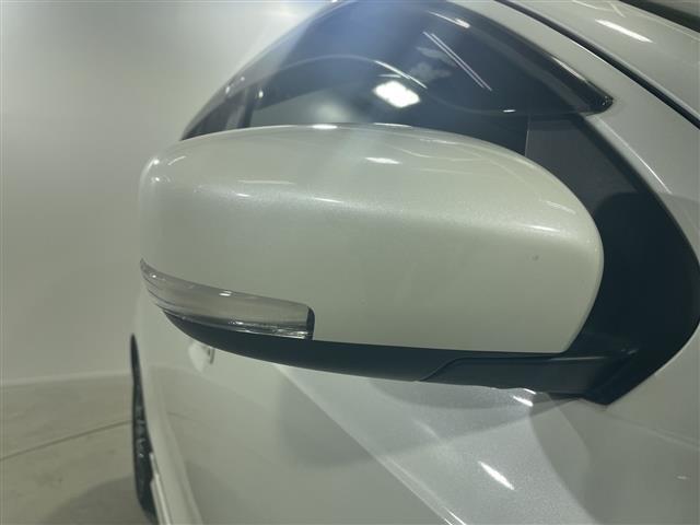 アルトワークス ベースグレード　純正７インチＳＤナビ　純正ＲＥＣＡＲＯシート　バックカメラ　ＥＴＣ　スマートキー　純正１５インチＡＷ　フォグランプ　オートライト　スペアキー　フロアマット　保証書　革巻きステアリング　ＨＩＤライト（41枚目）