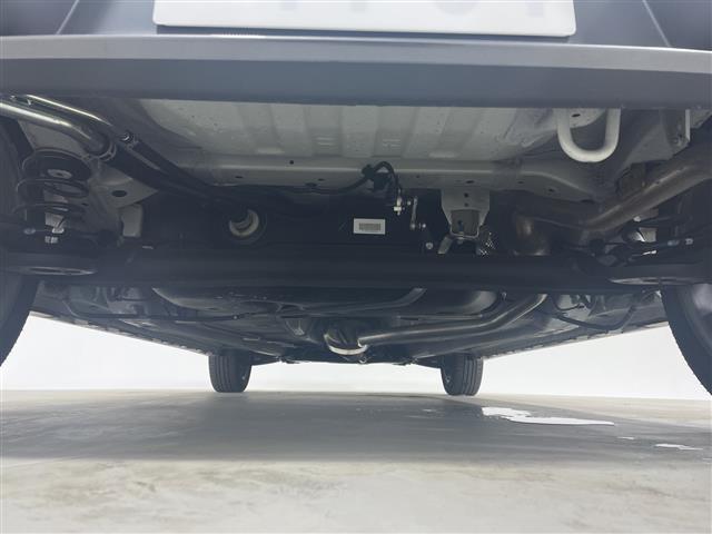 アルトワークス ベースグレード　純正７インチＳＤナビ　純正ＲＥＣＡＲＯシート　バックカメラ　ＥＴＣ　スマートキー　純正１５インチＡＷ　フォグランプ　オートライト　スペアキー　フロアマット　保証書　革巻きステアリング　ＨＩＤライト（43枚目）