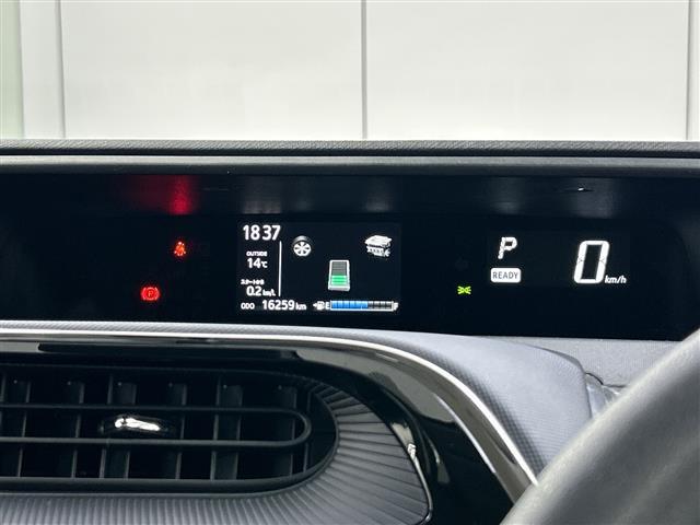 アクア Ｓ　純正ナビ　トヨタセーフティセンス　ＥＴＣ２．０　ＬＥＤライト　ドラレコ　バックカメラ　フロアマット　スペアキー　スマートキー　オートマチックハイビーム　ウィンカーミラー　フォグランプ　車線逸脱警報（9枚目）