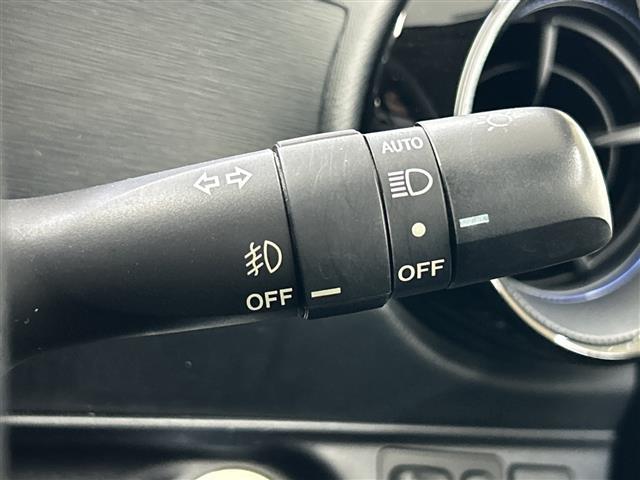 アクア Ｓ　純正ナビ　トヨタセーフティセンス　ＥＴＣ２．０　ＬＥＤライト　ドラレコ　バックカメラ　フロアマット　スペアキー　スマートキー　オートマチックハイビーム　ウィンカーミラー　フォグランプ　車線逸脱警報（18枚目）