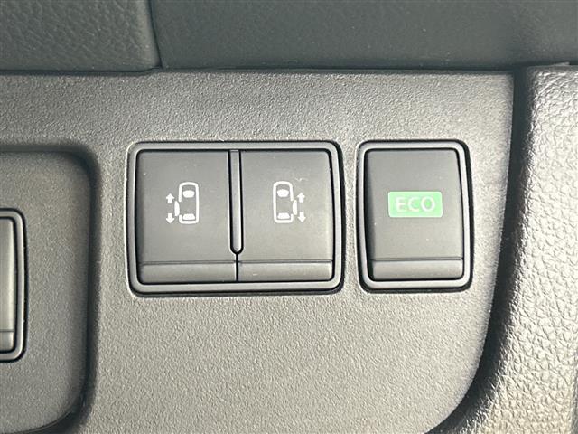 セレナ ハイウェイスターＳ－ＨＶアドバンスドセーフティパック　純正ナビ　全周囲カメラ　両側パワースライドドア　クルーズコントロール　スペアキー１本　純正フロアマット　コーナーセンサー　ＬＥＤヘッドライト　オートライト　レーンキープアシスト　純正１６インチＡＷ（5枚目）