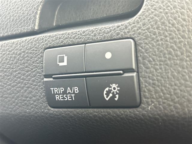 セレナ ハイウェイスターＳ－ＨＶアドバンスドセーフティパック　純正ナビ　全周囲カメラ　両側パワースライドドア　クルーズコントロール　スペアキー１本　純正フロアマット　コーナーセンサー　ＬＥＤヘッドライト　オートライト　レーンキープアシスト　純正１６インチＡＷ（8枚目）