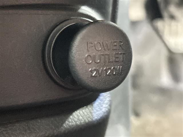 セレナ ハイウェイスターＳ－ＨＶアドバンスドセーフティパック　純正ナビ　全周囲カメラ　両側パワースライドドア　クルーズコントロール　スペアキー１本　純正フロアマット　コーナーセンサー　ＬＥＤヘッドライト　オートライト　レーンキープアシスト　純正１６インチＡＷ（9枚目）