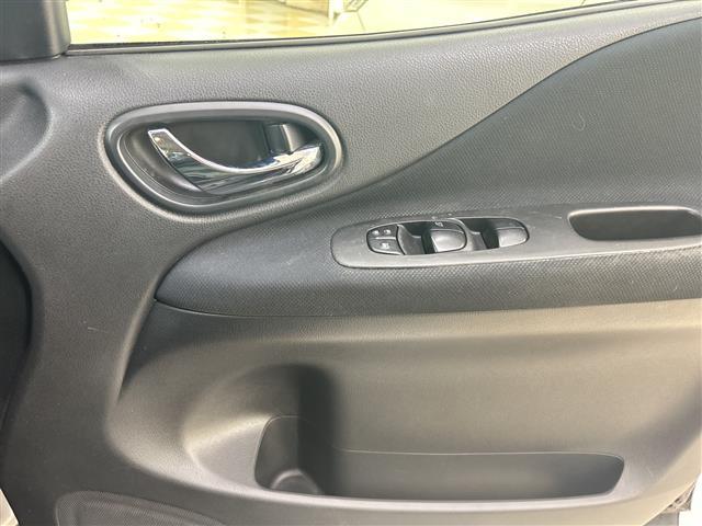 セレナ ハイウェイスターＳ－ＨＶアドバンスドセーフティパック　純正ナビ　全周囲カメラ　両側パワースライドドア　クルーズコントロール　スペアキー１本　純正フロアマット　コーナーセンサー　ＬＥＤヘッドライト　オートライト　レーンキープアシスト　純正１６インチＡＷ（21枚目）