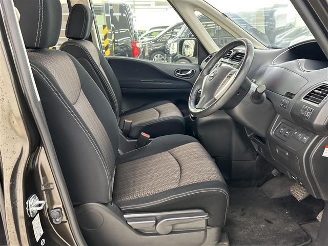 セレナ ハイウェイスターＳ－ＨＶアドバンスドセーフティパック　純正ナビ　全周囲カメラ　両側パワースライドドア　クルーズコントロール　スペアキー１本　純正フロアマット　コーナーセンサー　ＬＥＤヘッドライト　オートライト　レーンキープアシスト　純正１６インチＡＷ（24枚目）