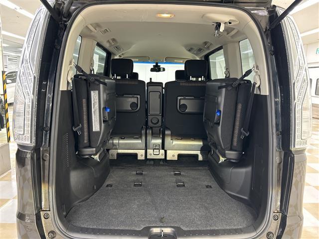 セレナ ハイウェイスターＳ－ＨＶアドバンスドセーフティパック　純正ナビ　全周囲カメラ　両側パワースライドドア　クルーズコントロール　スペアキー１本　純正フロアマット　コーナーセンサー　ＬＥＤヘッドライト　オートライト　レーンキープアシスト　純正１６インチＡＷ（28枚目）