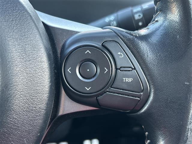 プリウスアルファ Ｓツーリングセレクション・ＧＲスポーツ　純正９インチＳＤナビ　バックカメラ　ＥＴＣ　ドラレコ　ＬＥＤヘッドライト　スマートキー　純正１８インチＡＷ　　ハーフレザーシート　フォグ＆リアフォグランプ　スペアキー　取扱説明書　専用大径マフラー（10枚目）