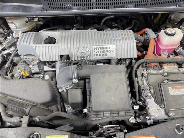 プリウスアルファ Ｓツーリングセレクション・ＧＲスポーツ　純正９インチＳＤナビ　バックカメラ　ＥＴＣ　ドラレコ　ＬＥＤヘッドライト　スマートキー　純正１８インチＡＷ　　ハーフレザーシート　フォグ＆リアフォグランプ　スペアキー　取扱説明書　専用大径マフラー（42枚目）