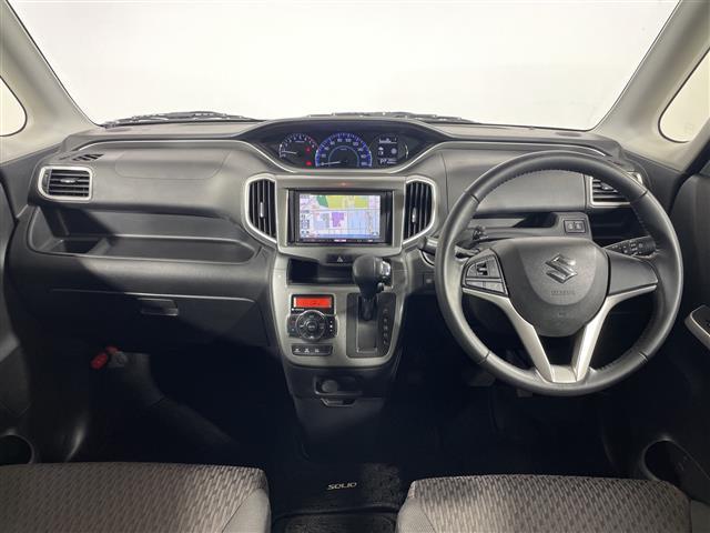 ソリオ ハイブリッドＭＺ　社外７インチＨＤＤナビ　両側パワースライドドア　ＬＥＤヘッドライト　スマートキー　純正１５インチＡＷ　アイドリングストップ　オートライト　電動格納ミラー　プッシュスタート　フロアマット　フォグランプ（2枚目）