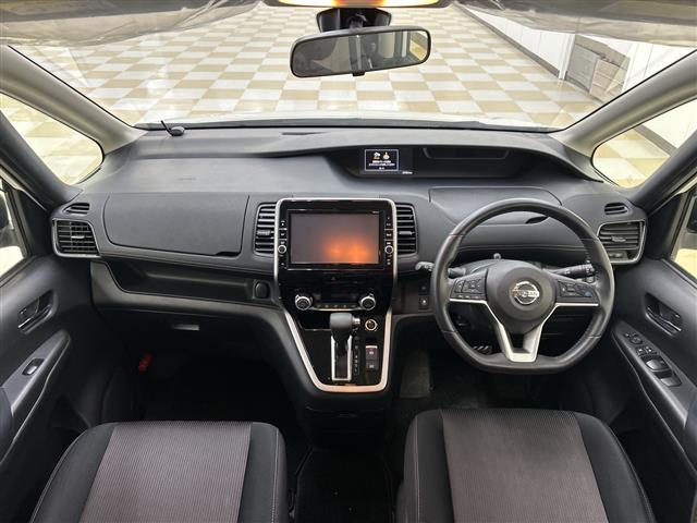 セレナ ハイウェイスター　プロパイロットエディション　純正９インチＳＤナビ　両側パワースライド　後席モニター　プロパイロット　バックカメラ　ＬＥＤ　ＥＴＣ　スマートキー　追従クルコン　純正１６インチＡＷ　オートライト　フロアマット　スペアキー　取扱説明書（2枚目）