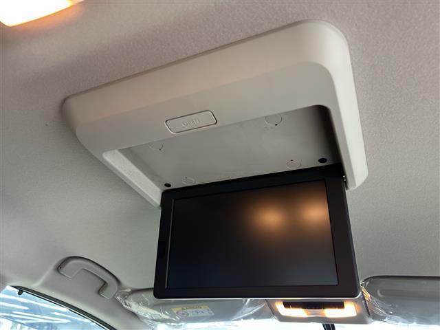 セレナ ハイウェイスター　プロパイロットエディション　純正９インチＳＤナビ　両側パワースライド　後席モニター　プロパイロット　バックカメラ　ＬＥＤ　ＥＴＣ　スマートキー　追従クルコン　純正１６インチＡＷ　オートライト　フロアマット　スペアキー　取扱説明書（4枚目）