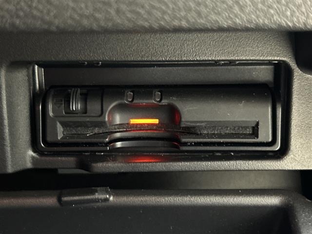 セレナ ハイウェイスター　プロパイロットエディション　純正９インチＳＤナビ　両側パワースライド　後席モニター　プロパイロット　バックカメラ　ＬＥＤ　ＥＴＣ　スマートキー　追従クルコン　純正１６インチＡＷ　オートライト　フロアマット　スペアキー　取扱説明書（6枚目）