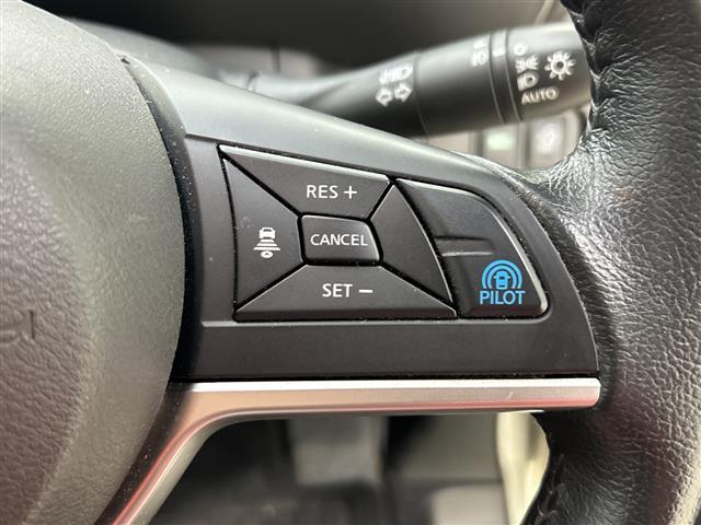 セレナ ハイウェイスター　プロパイロットエディション　純正９インチＳＤナビ　両側パワースライド　後席モニター　プロパイロット　バックカメラ　ＬＥＤ　ＥＴＣ　スマートキー　追従クルコン　純正１６インチＡＷ　オートライト　フロアマット　スペアキー　取扱説明書（12枚目）