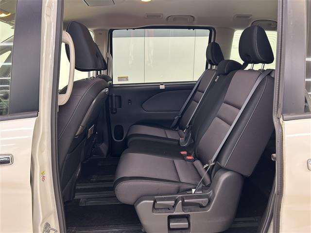 セレナ ハイウェイスター　プロパイロットエディション　純正９インチＳＤナビ　両側パワースライド　後席モニター　プロパイロット　バックカメラ　ＬＥＤ　ＥＴＣ　スマートキー　追従クルコン　純正１６インチＡＷ　オートライト　フロアマット　スペアキー　取扱説明書（30枚目）