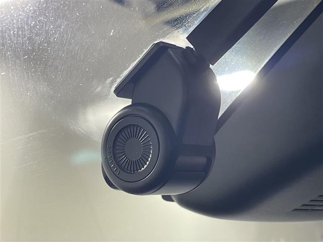 ライズ Ｇ　純正ナビ　パノラミックビューモニター　ブラインドスポットモニター　スマートアシスト　充電用ＵＳＢポート　スペアキー１本　前後ドライブレコーダー　ビルトインＥＴＣ２．０　純正フロアマット　純正ＡＷ（4枚目）