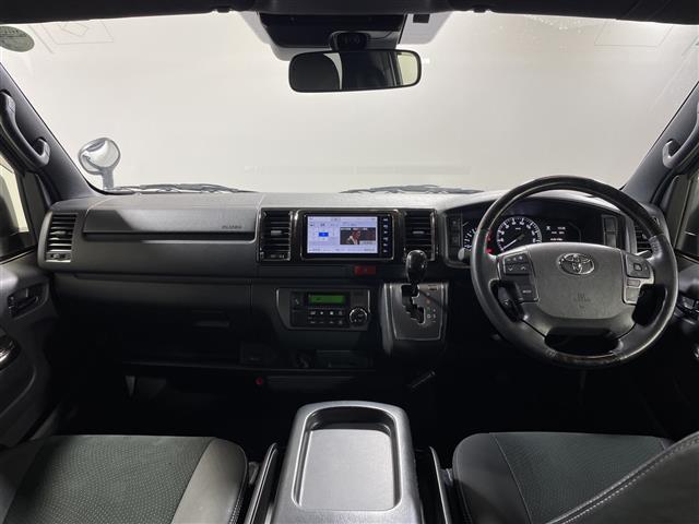 ハイエースバン スーパーＧＬ　ダーク　プライムＩＩ　純正ナビ　トヨタセーフティセンス　両側パワスラ　パノラミックビューモニター　１００Ｖ電源　ハーフレザーシート　フルフラットシート　スペアキー１本　ビルトインＥＴＣ　フロアマット有　ＬＥＤヘッドライト（2枚目）