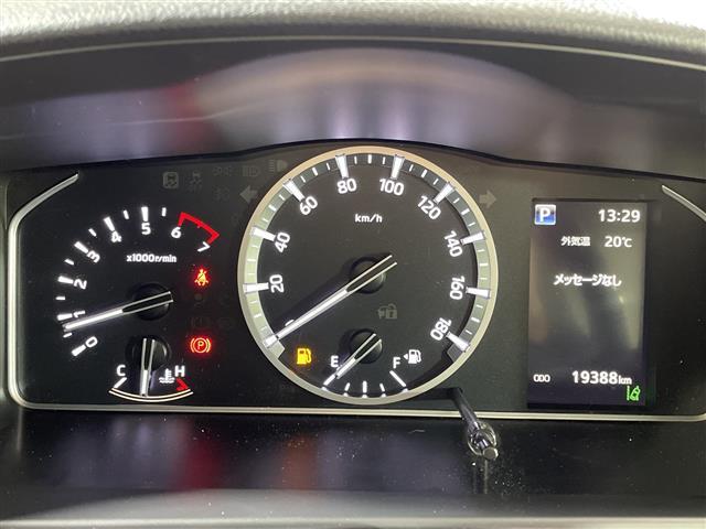 ハイエースバン スーパーＧＬ　ダーク　プライムＩＩ　純正ナビ　トヨタセーフティセンス　両側パワスラ　パノラミックビューモニター　１００Ｖ電源　ハーフレザーシート　フルフラットシート　スペアキー１本　ビルトインＥＴＣ　フロアマット有　ＬＥＤヘッドライト（14枚目）