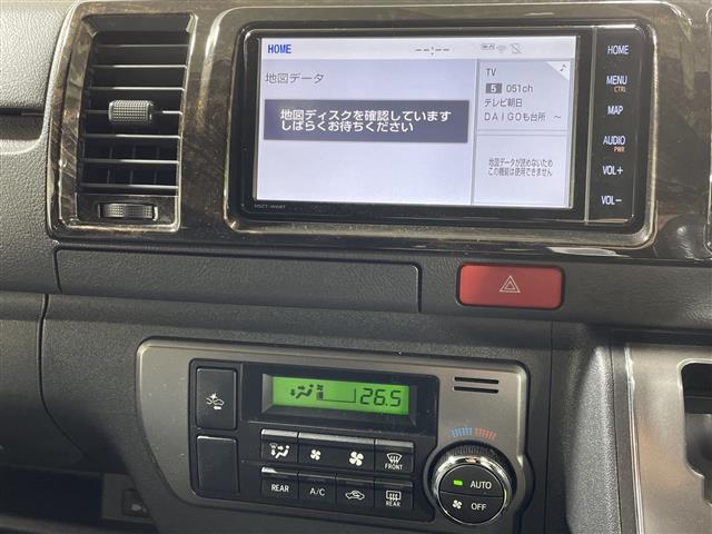ハイエースバン スーパーＧＬ　ダーク　プライムＩＩ　純正ナビ　トヨタセーフティセンス　両側パワスラ　パノラミックビューモニター　１００Ｖ電源　ハーフレザーシート　フルフラットシート　スペアキー１本　ビルトインＥＴＣ　フロアマット有　ＬＥＤヘッドライト（17枚目）