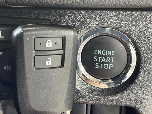 ハイエースバン スーパーＧＬ　ダーク　プライムＩＩ　純正ナビ　トヨタセーフティセンス　両側パワスラ　パノラミックビューモニター　１００Ｖ電源　ハーフレザーシート　フルフラットシート　スペアキー１本　ビルトインＥＴＣ　フロアマット有　ＬＥＤヘッドライト（20枚目）