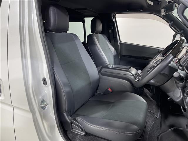 ハイエースバン スーパーＧＬ　ダーク　プライムＩＩ　純正ナビ　トヨタセーフティセンス　両側パワスラ　パノラミックビューモニター　１００Ｖ電源　ハーフレザーシート　フルフラットシート　スペアキー１本　ビルトインＥＴＣ　フロアマット有　ＬＥＤヘッドライト（23枚目）