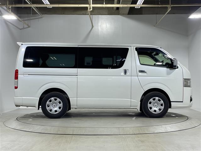 ハイエースバン スーパーＧＬ　ダーク　プライムＩＩ　純正ナビ　トヨタセーフティセンス　両側パワスラ　パノラミックビューモニター　１００Ｖ電源　ハーフレザーシート　フルフラットシート　スペアキー１本　ビルトインＥＴＣ　フロアマット有　ＬＥＤヘッドライト（37枚目）