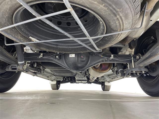 ハイエースバン スーパーＧＬ　ダーク　プライムＩＩ　純正ナビ　トヨタセーフティセンス　両側パワスラ　パノラミックビューモニター　１００Ｖ電源　ハーフレザーシート　フルフラットシート　スペアキー１本　ビルトインＥＴＣ　フロアマット有　ＬＥＤヘッドライト（43枚目）