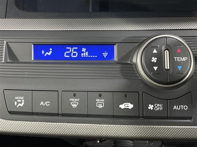 フリードハイブリッド ジャストセレクション　純正ナビ　両側スライドドア　バックカメラ　ＥＴＣ　クルーズコントロール　スマートキー　純正１５インチＡＷ　横滑り防止装置　アイドリングストップ　オートライト　電格格納ミラー　フロアマット（13枚目）