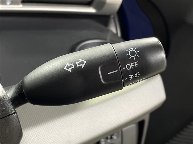 フリードハイブリッド ジャストセレクション　純正ナビ　両側スライドドア　バックカメラ　ＥＴＣ　クルーズコントロール　スマートキー　純正１５インチＡＷ　横滑り防止装置　アイドリングストップ　オートライト　電格格納ミラー　フロアマット（16枚目）