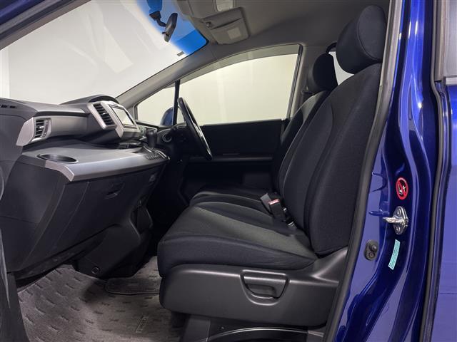 フリードハイブリッド ジャストセレクション　純正ナビ　両側スライドドア　バックカメラ　ＥＴＣ　クルーズコントロール　スマートキー　純正１５インチＡＷ　横滑り防止装置　アイドリングストップ　オートライト　電格格納ミラー　フロアマット（20枚目）