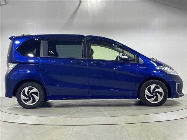 フリードハイブリッド ジャストセレクション　純正ナビ　両側スライドドア　バックカメラ　ＥＴＣ　クルーズコントロール　スマートキー　純正１５インチＡＷ　横滑り防止装置　アイドリングストップ　オートライト　電格格納ミラー　フロアマット（36枚目）