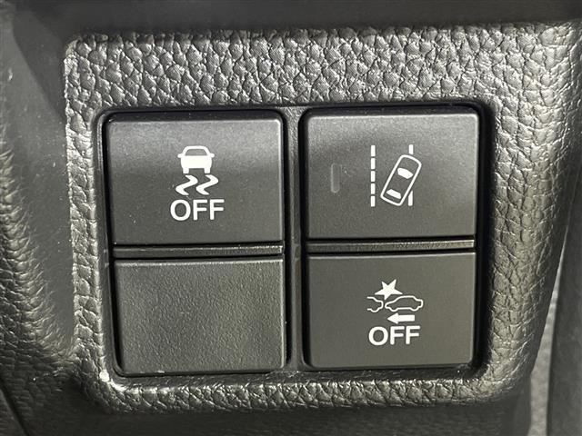 Ｎ－ＢＯＸカスタム Ｇ・Ｌターボホンダセンシング　社外８インチナビ　社外フリップダウンモニター　ホンダセンシング　両側パワースライドドア　ハーフレザーシート　レーダークルコン　バックカメラ　ＥＴＣ　ＬＥＤ　フロアマット　スペアキー　取扱説明書　保証書（6枚目）