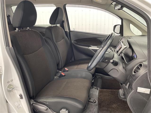 デイズ ハイウェイスター　Ｖセレクション＋セーフティ　純正ナビ　スマートキー　純正１４インチ　衝突被害軽減システム　盗難防止システム　アイドリングストップ　フォグランプ　ウィンカーミラー　電格格納ミラー　プッシュスタート　フロアマット　スペアキー（22枚目）