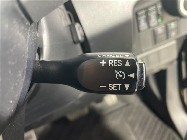 ルーミー カスタムＧ－Ｔ　純正９インチナビ　フリップダウンモニター　スマートアシスト２　バックカメラ　ワンオーナー　ドラレコ　シートヒーター　両側パワースライド　ＥＴＣ２．０　ＬＥＤ　フロアマット　オートライト　フォグランプ（6枚目）