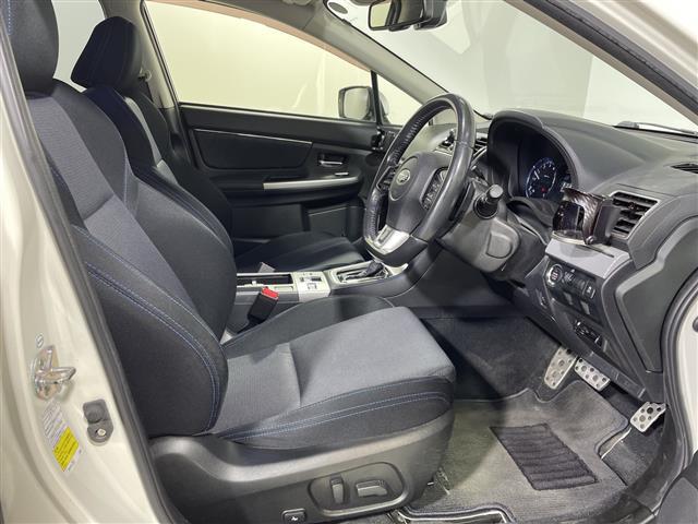 レヴォーグ １．６ＧＴ－Ｓアイサイト　ＳＴｉエアロ（Ｆ／Ｓ／Ｒ）　社外グリル　アドバンスドセーフティＰＫＧ　社外７型ナビ　Ｂカメラ　左サイドカメラ　フルセグＴＶ　Ｂｌｕｅｔｏｏｔｈ　アイサイト　前席パワーシート　ＡＣＣ　ＥＴＣ（24枚目）