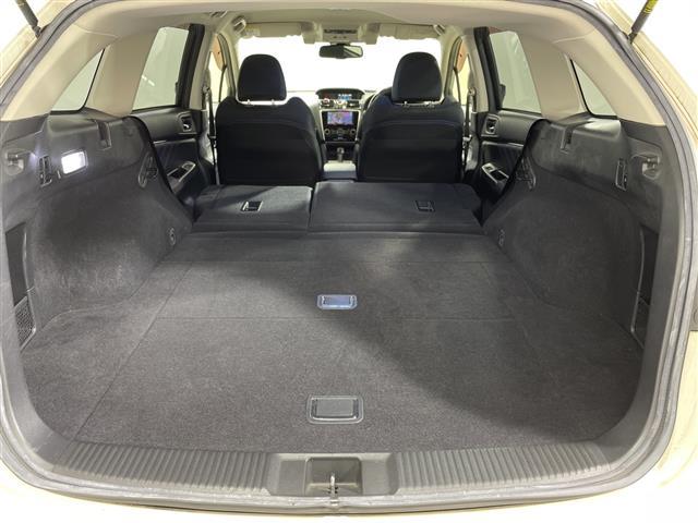 レヴォーグ １．６ＧＴ－Ｓアイサイト　ＳＴｉエアロ（Ｆ／Ｓ／Ｒ）　社外グリル　アドバンスドセーフティＰＫＧ　社外７型ナビ　Ｂカメラ　左サイドカメラ　フルセグＴＶ　Ｂｌｕｅｔｏｏｔｈ　アイサイト　前席パワーシート　ＡＣＣ　ＥＴＣ（27枚目）