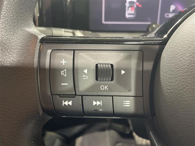 ノート Ｓ　純正９型ナビ　バックカメラ　ＬＥＤヘッドライト　ＥＴＣ　ドラレコ　エマージェンシーブレーキ　フォグランプ　フルセグ　インテリジェントキー　純正フロアマット　取扱説明書　保証書　ブレーキオートホールド（7枚目）