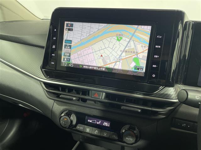 ノート Ｓ　純正９型ナビ　バックカメラ　ＬＥＤヘッドライト　ＥＴＣ　ドラレコ　エマージェンシーブレーキ　フォグランプ　フルセグ　インテリジェントキー　純正フロアマット　取扱説明書　保証書　ブレーキオートホールド（10枚目）