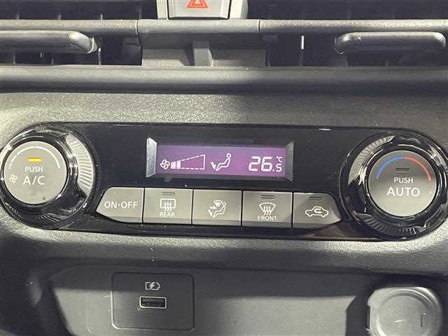 ノート Ｓ　純正９型ナビ　バックカメラ　ＬＥＤヘッドライト　ＥＴＣ　ドラレコ　エマージェンシーブレーキ　フォグランプ　フルセグ　インテリジェントキー　純正フロアマット　取扱説明書　保証書　ブレーキオートホールド（19枚目）