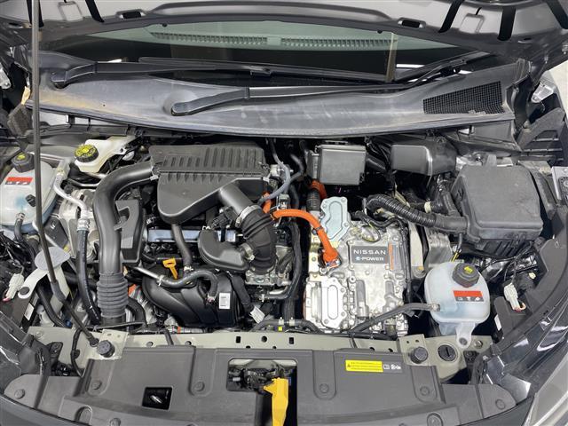 ノート Ｓ　純正９型ナビ　バックカメラ　ＬＥＤヘッドライト　ＥＴＣ　ドラレコ　エマージェンシーブレーキ　フォグランプ　フルセグ　インテリジェントキー　純正フロアマット　取扱説明書　保証書　ブレーキオートホールド（42枚目）