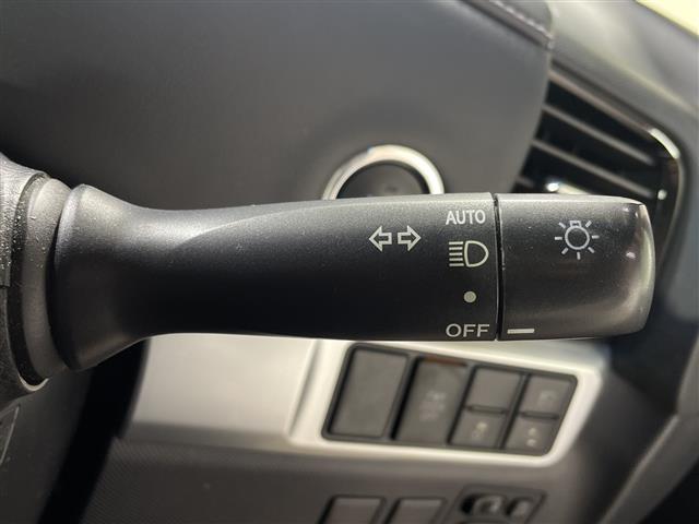 エスティマ アエラス　プレミアム　大型ムーンルーフ　純正９型ナビ　フルセグＴＶ　Ｂｌｕｅｔｏｏｔｈ対応　ドライブレコーダー　ビルトインＥＴＣ　両側パワースライドドア　ハーフレザーシート　キャプテンシート　純正ＬＥＤランプ　フォグランプ（21枚目）