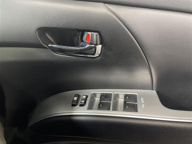 エスティマ アエラス　プレミアム　大型ムーンルーフ　純正９型ナビ　フルセグＴＶ　Ｂｌｕｅｔｏｏｔｈ対応　ドライブレコーダー　ビルトインＥＴＣ　両側パワースライドドア　ハーフレザーシート　キャプテンシート　純正ＬＥＤランプ　フォグランプ（23枚目）